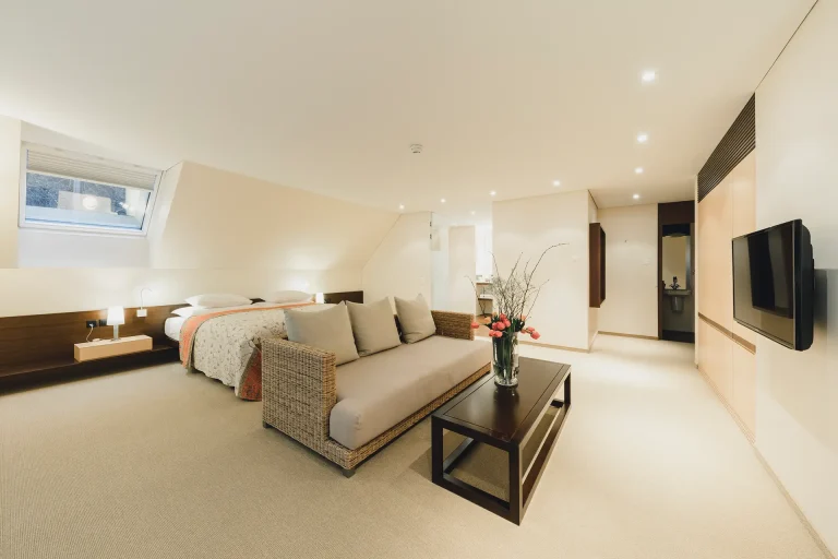 Schlafen TV Family Suite