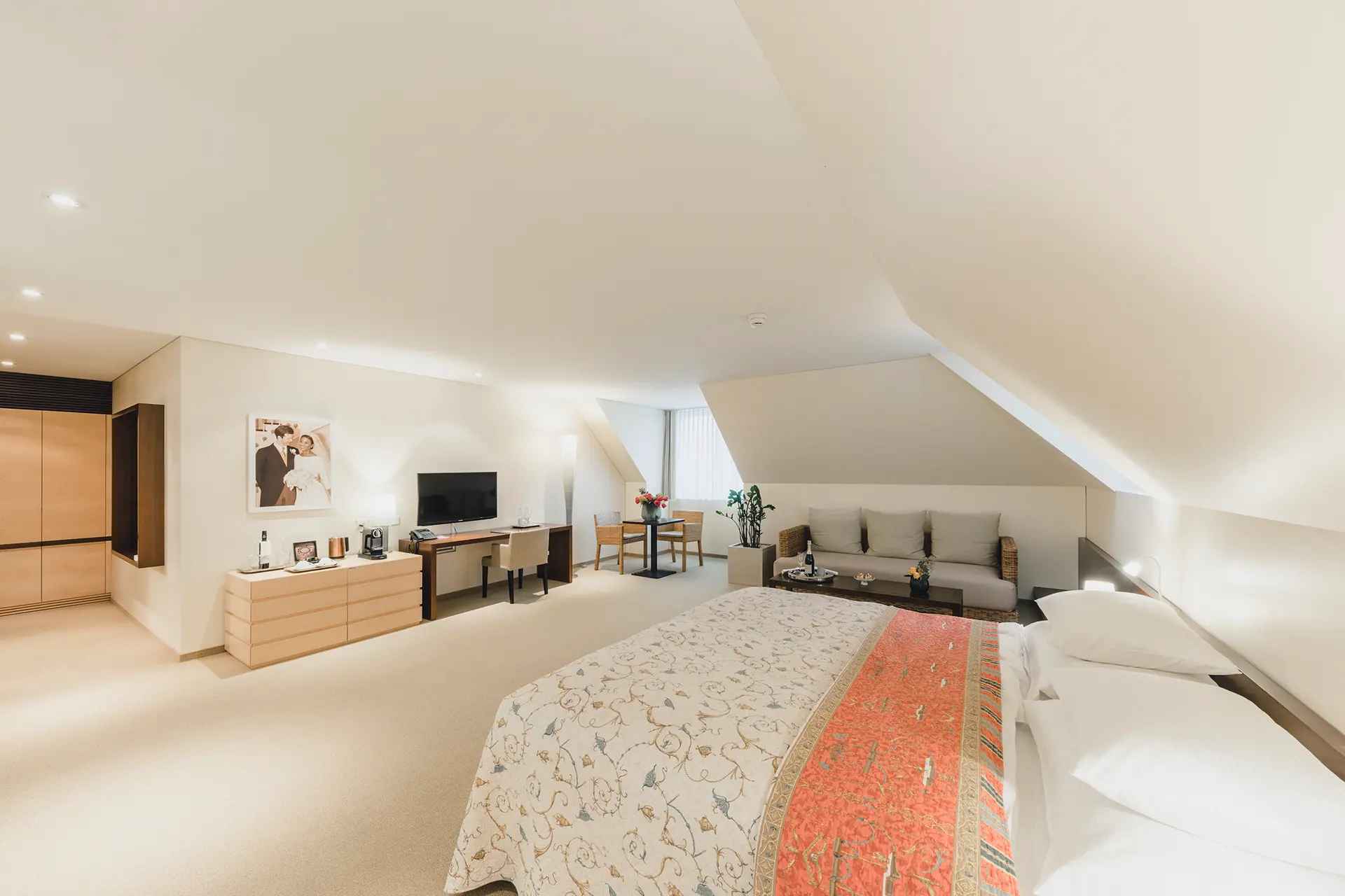 Schlafen TV Family Suite